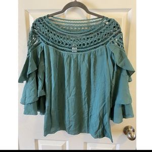 Ruffle boutique top L